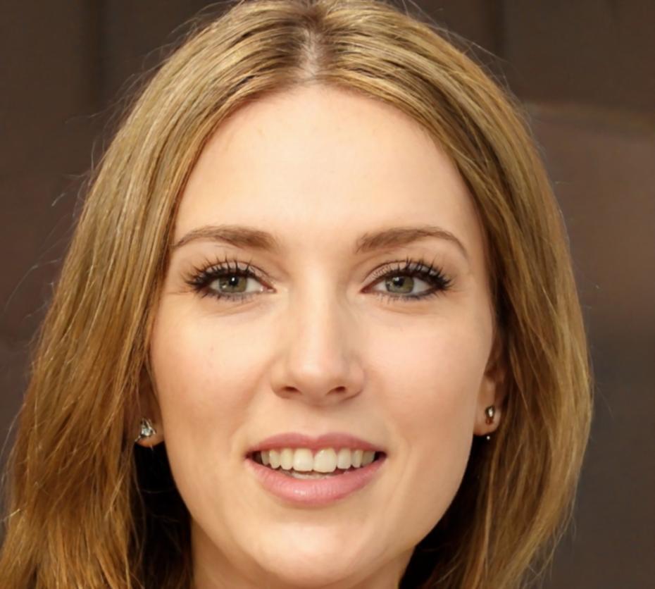 Leitende SEO Spezialistin Nadja Bergström mit fundierter E-Commerce Expertise